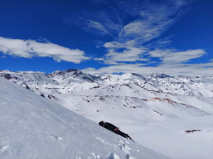 Full-Day Trek to Cerro El Pintor from Santiago - The trail: rocks, snow, and thin air