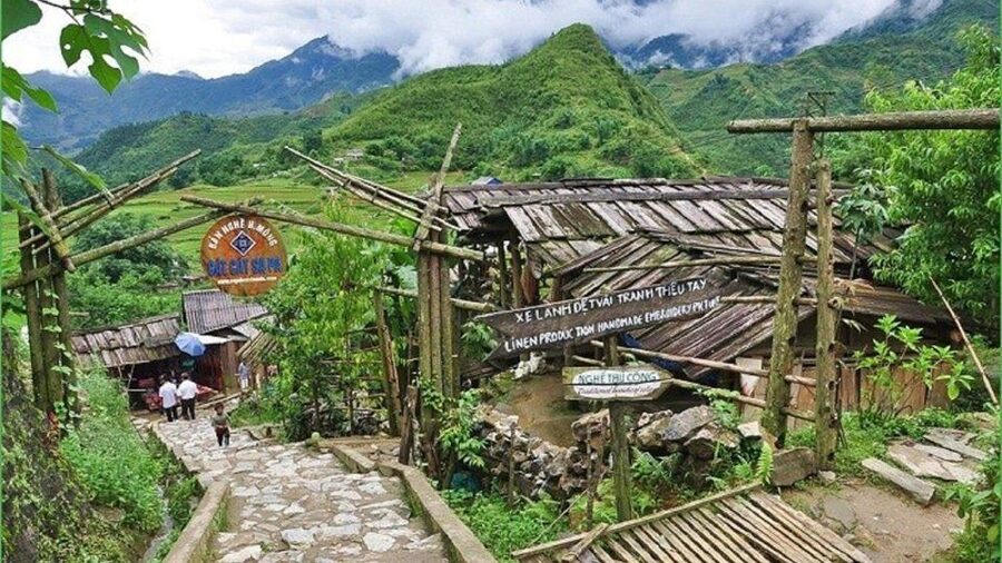 Full Day Trekking Lao Chai-Ta Van and Cat Cat Village - Lunch in Sapa and the split afternoon schedule