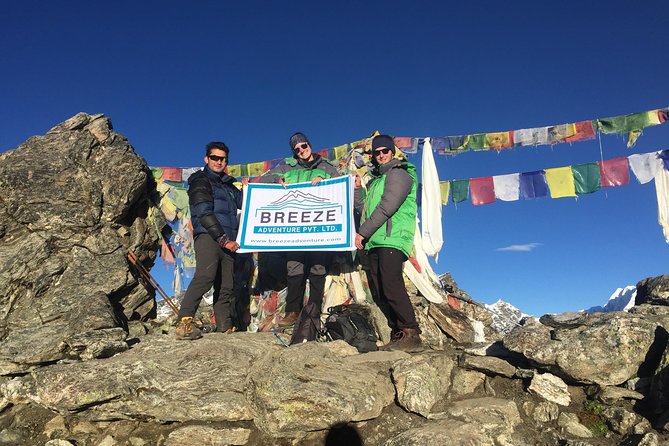 Gokyo Lakes And Renjola Pass Trek - 12 Days - Why this trek is different from the standard Everest route