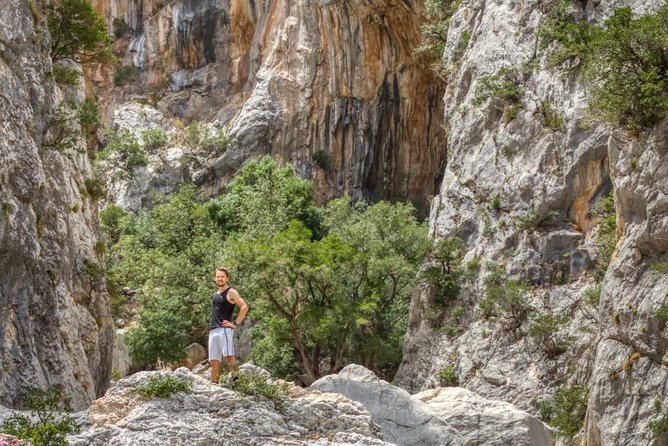 Gorropu canyon guided hike - Lunch, cool water, and the return walk
