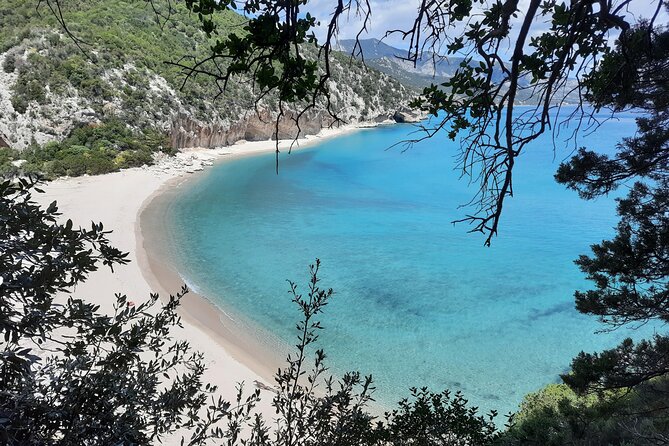 Guided hike to Cala Luna, the pearl of the Gulf of Orosei - The steep return or a boat from Cala Luna