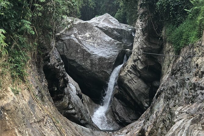 Ha Giang (Vietnam), Trekking Full Day Tour - Working with local families in the garden