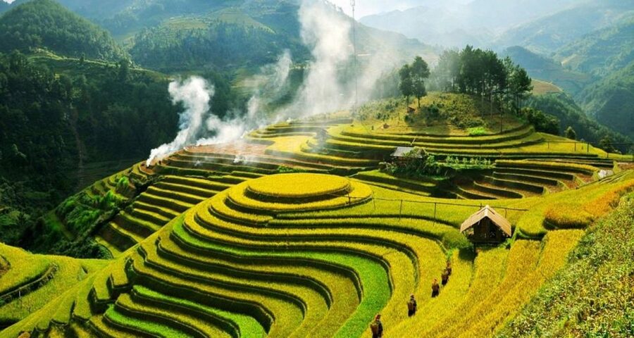 Hanoi: 2-Day Sa Pa Guided Village & Homestay Trekking Tour - Leaving Hanoi before sunrise