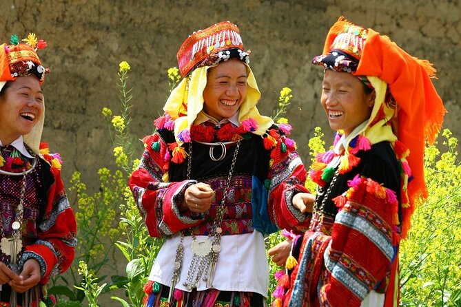 Hanoi-Sapa Trek 2 days 2 nights and Homestay with small group - Walking through Cat Cat Village