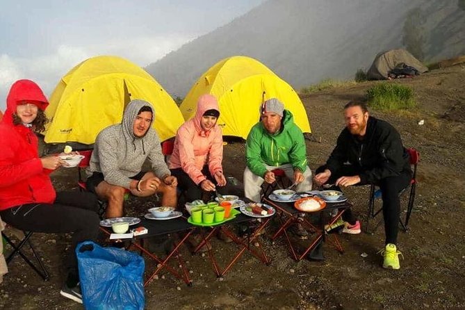 Hiking Rinjani Volcano To Crater rim Senaru 2 Days, Group - Syam Trekker - Who should choose this two-day route