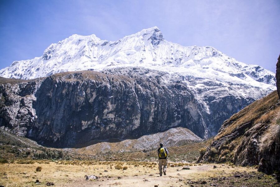 Huaraz: 3-hour Trek to Laguna 69 with Optional Lunch - The descent and return to Huaraz
