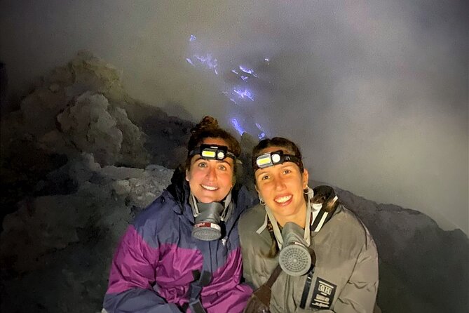 Ijen Blue Fire Trekking - Meeting sulfur miners at work