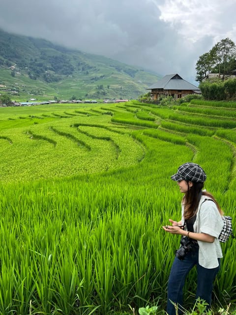 In Sapa: 1 Day Mountain Trek, Visit beautiful villages - Sa Seng Mountain earns the early start