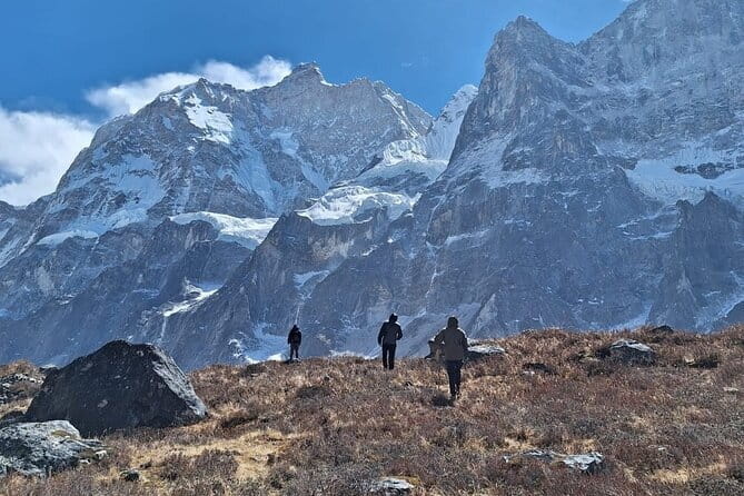 Kanchenjunga Circuit Trek 19 Days - Days 12 and 13: Returning to Ghunsa and crossing toward Sele Le