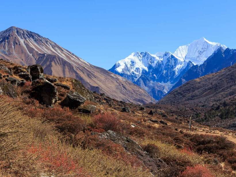 Kathmandu: 6 Days Langtang Valley Trek with Kyanjin Ri - Day 1: Kathmandu to Syabrubesi and Pahiro