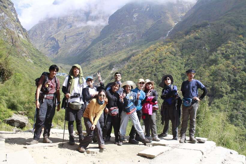 Kathmandu/Pokhara: Annapurna Circuit Trek 10 days - Day 2: Dharapani to Chame through rising forest