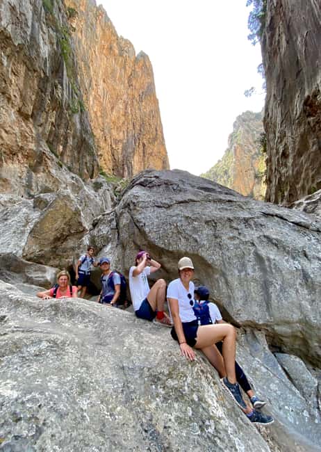 Mallorca: Torrent de Pareis trekking Adventure - Six kilometers of rock, steps, and changing views