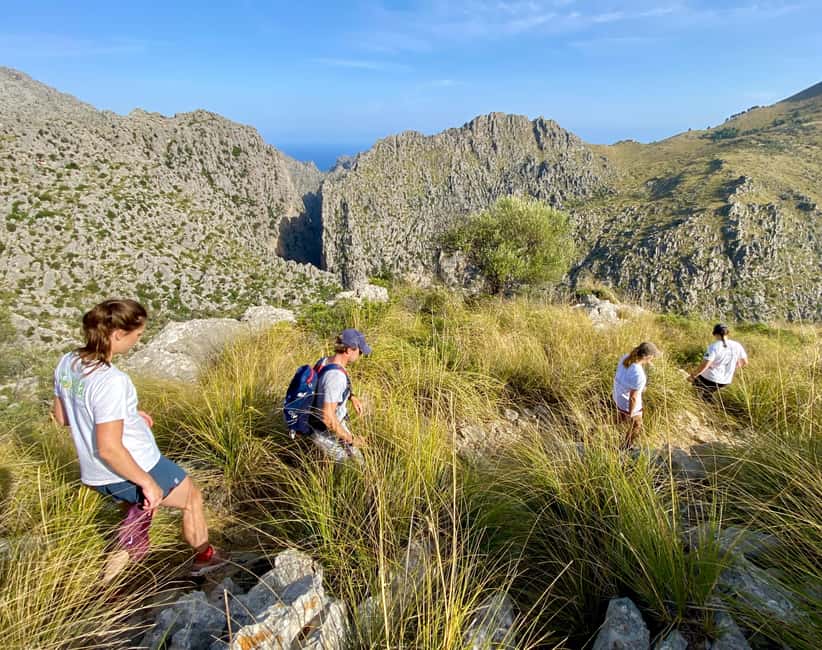 Mallorca: Torrent de Pareis trekking Adventure - The 10-minute safety briefing at Escorca