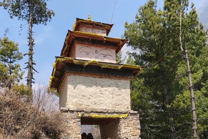 Manaslu Circuit Trek - 14 days of Himalayan Adventure - Day 3: Maccha Khola to Jagat beside the Budhi Gandaki