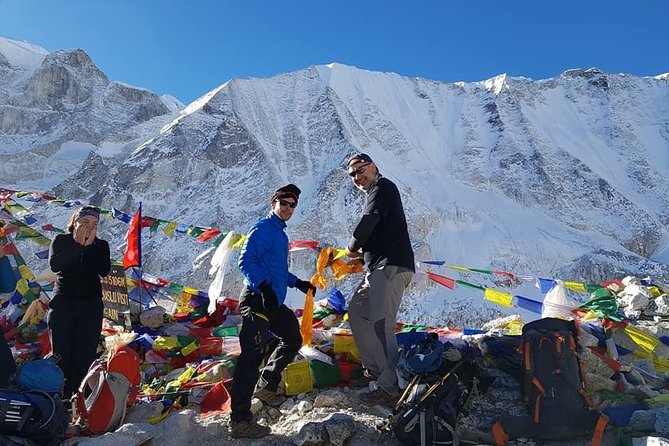 Manaslu Trek with Larke Pass - Namrung and the first big Manaslu views
