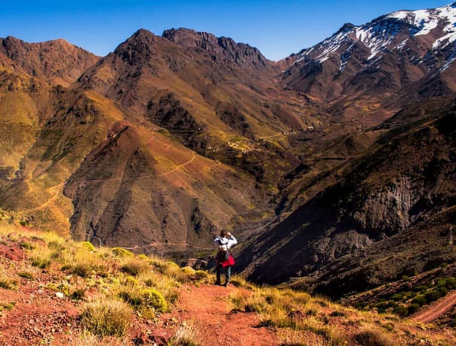 Marrakech: Atlas Mountains Summit Day Trek 2700m - Tea and first views in Imlil