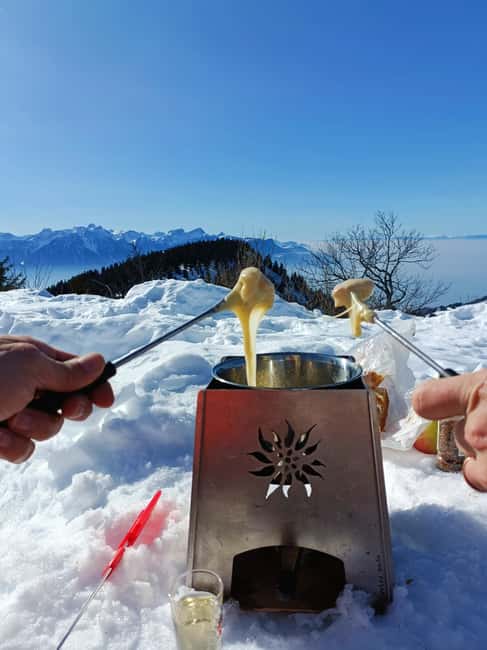 Montreux: Snowshoe Trek with Fondue and Wine - From Montreux station to the snowy highlands