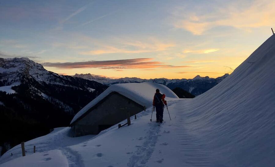 Montreux: Snowshoe Trek with Fondue and Wine - What the snowshoe walk is really like