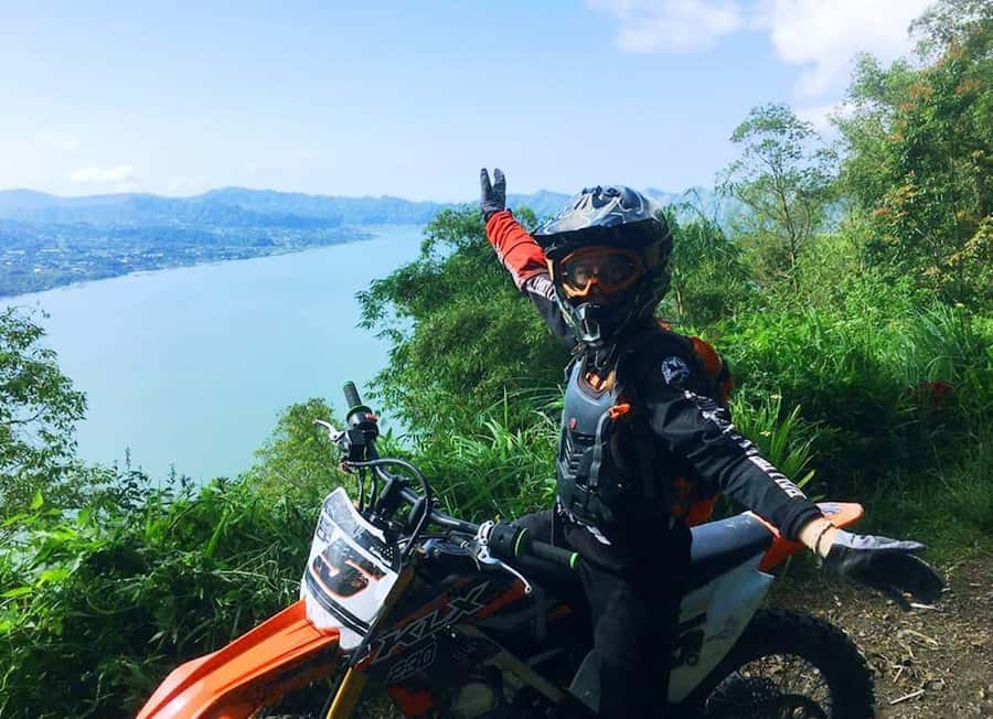 Mount Batur: Sunrise Dirt Bike Trek with Trained Riders - Breakfast beside the volcanic view
