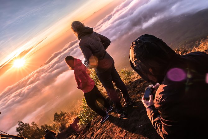 Mount Batur Sunrise Trekking and Rice Terrace Adventure - Sunrise, breakfast, and the volcanic rim