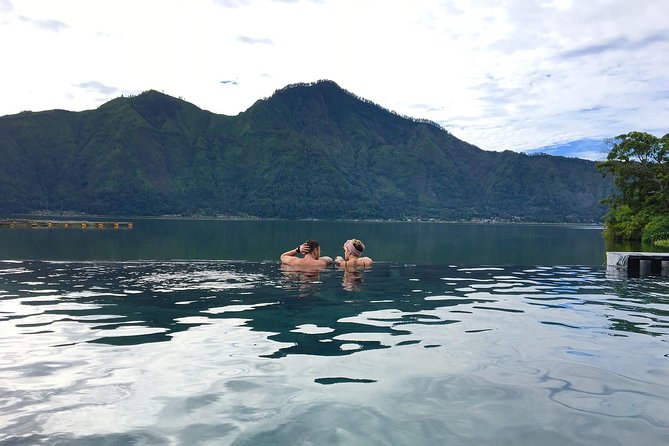 Mount Batur Sunrise Trekking & Natural Hot Spring - All Inclusive - Sunrise and breakfast near the summit