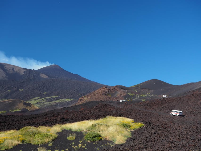 Mount Etna: North Upper Craters Guided Tour by 4x4 with Trek - Guides, languages, and the quality of explanations