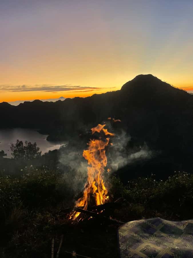 Mount Rinjani: 2D-1N Trekking Summit Sunrise Point Join Tour - Day one: from Senaru to the Sembalun trailhead