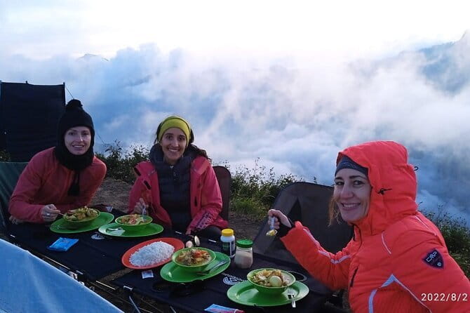 Mount Rinjani 2D 1N trekking to summit - Day two: the 2:00 AM summit attempt