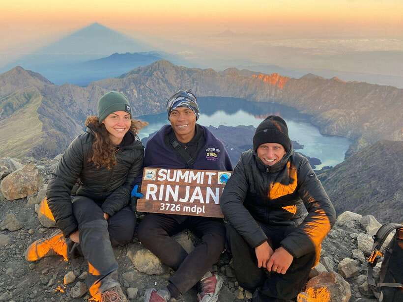 Mount Rinjani Climbing 2D/1N Summit Trek 3726M - Guide support and group arrangements