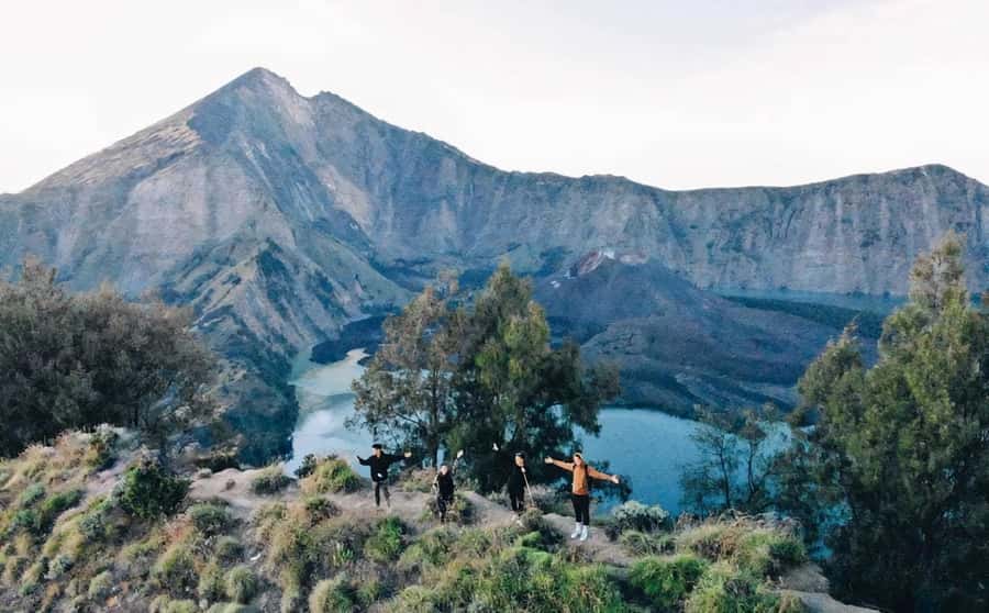 Mount rinjani One day trek with surise - The climb through Rinjani’s tropical forest