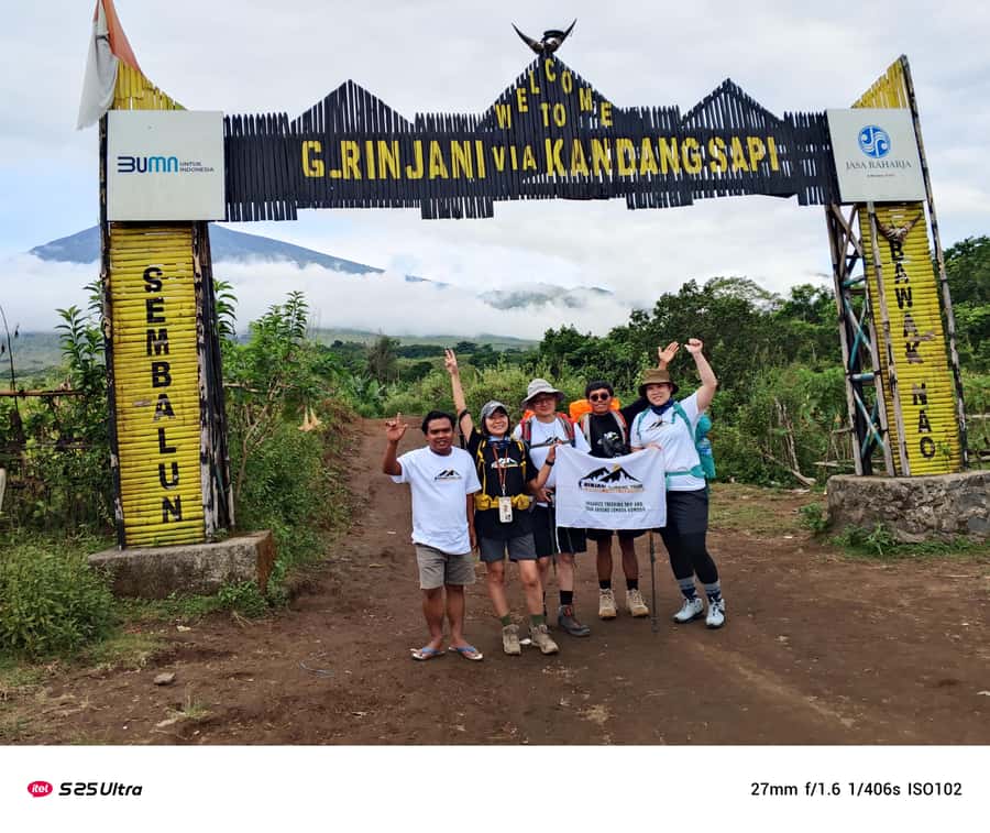 Mount Rinjani Trekking 2D/1N Summit Sunrise & Sunset Views - Food, water, porters, and comfort