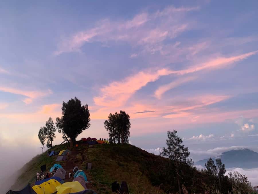 Mount Rinjani Trekking 2D/1N Summit Sunrise & Sunset Views - What to pack for the cold, dark summit