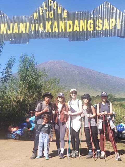 Mount Rinjani Trekking 3D/2N Lake,Host Spring Full Experiece - Day 3: Five hours through Senaru rainforest