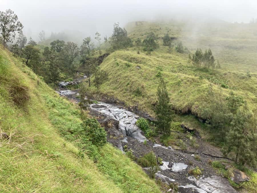 Mount Rinjani Trekking 3Days/2nights Summit Lake Hotspring - Should you book it?