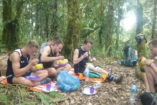 Mount Sangkareang Trekking 2D1N 3200msl - Tetebatu - The campsite and the value of a supported trek