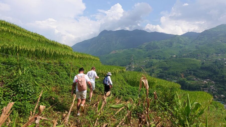 Mountain Views And Villages Trek - Cultural Etiquette And The Sales Question