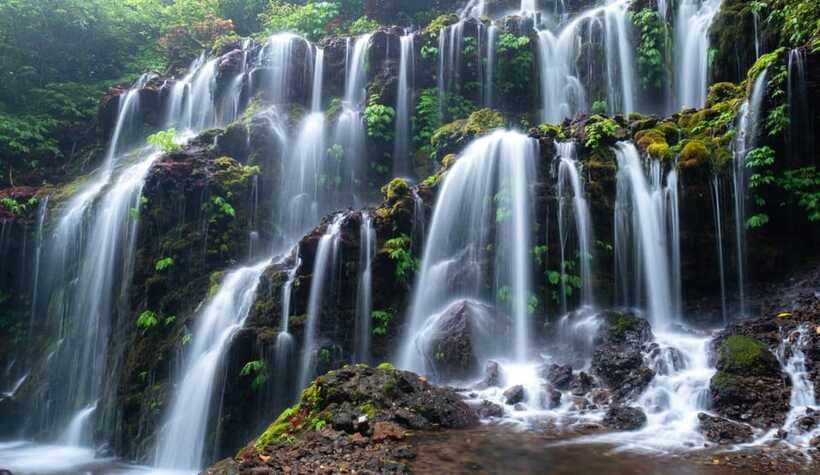 Munduk: Banyu Wana and Sekumpul Waterfall Trekking Tour - Twin lakes viewpoints depend on the weather
