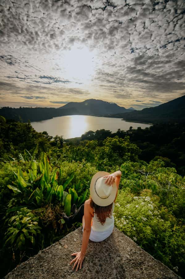 Munduk : Jungle Trekking,Canoeing,waterfall &authentic lunch - Key points at a glance