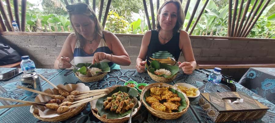 Munduk : Jungle Trekking,Canoeing,waterfall &authentic lunch - The waterfall stop in northern Bali
