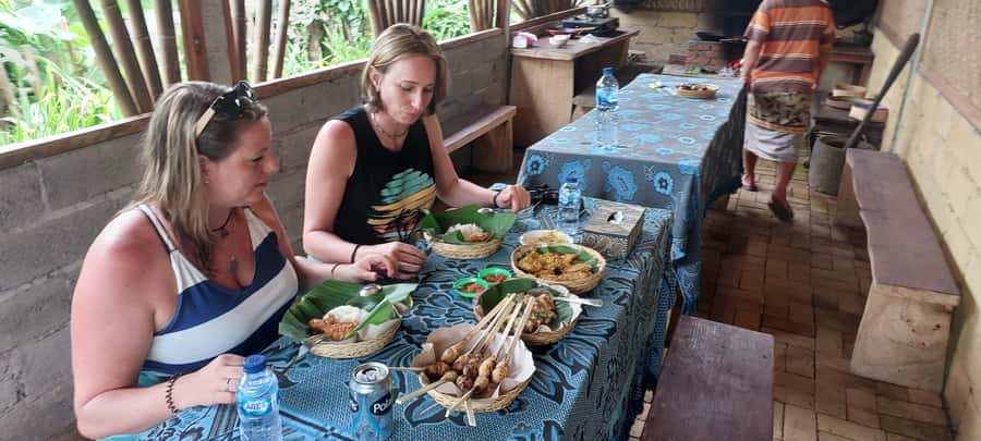 Munduk : Jungle Trekking,Canoeing,waterfall &authentic lunch - Who should book this activity