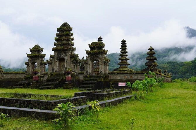 Munduk Twin Lake Jungle Hike, Ulun Danu Temple, & Waterfall - The rainforest walk toward Tamblingan Lake