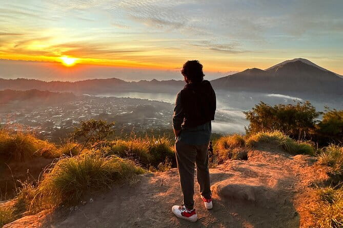 Munduk Twin Lake Jungle Hike, Ulun Danu Temple, & Waterfall - Lunch, timing, and what is really included