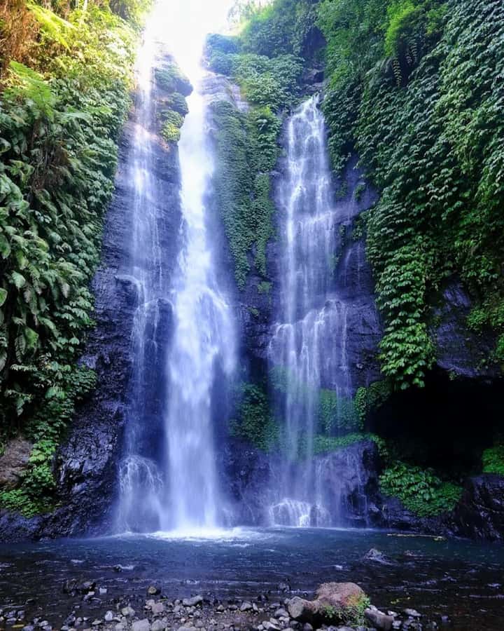 North Bali: Explore Munduk Waterfall Trekking Experience - Melanting Waterfall brings a calm second stop