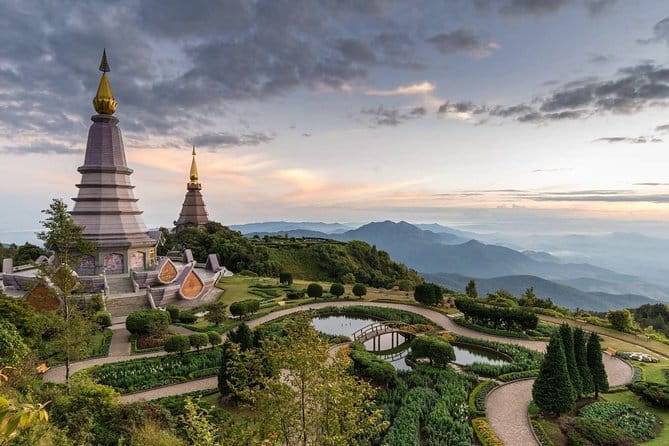 One day Doi Inthanon National Park & Trekking on Kew Mae Pan - Private transport, timing, and what the price covers