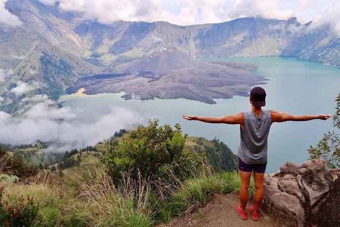 One Day Trek to Mount Rinjani - The steep route to Senaru Crater Rim