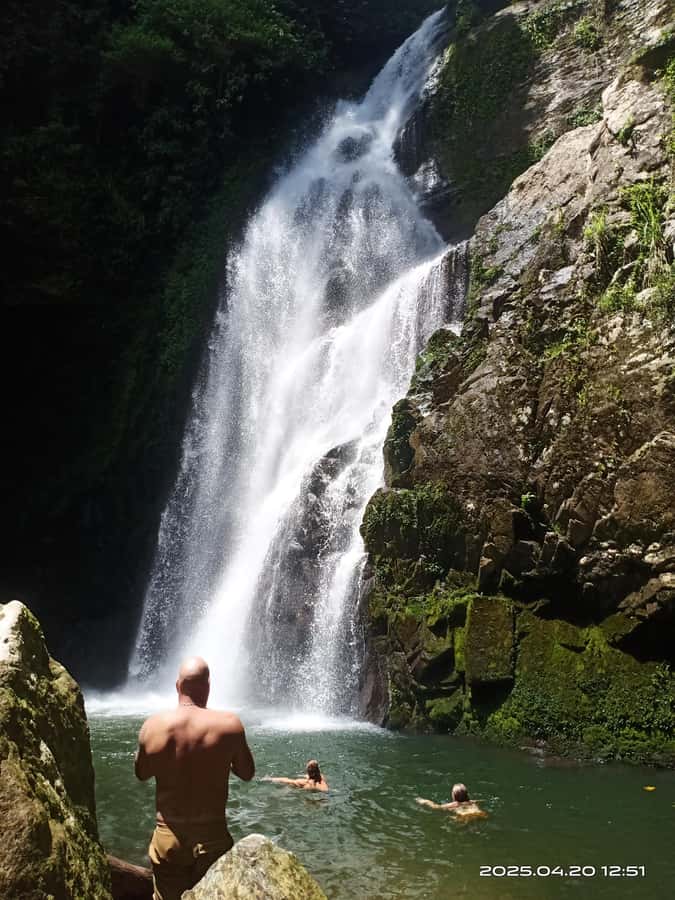 Padang: Lubuk Hitam Waterfall Guided Trekking Tour - The 30-minute walk into the hills