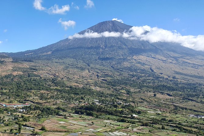 Pergasingan Hill 1.700masl (2D/1N Easy Trekk) - Sembalun weaving and the Selong Hill warm-up