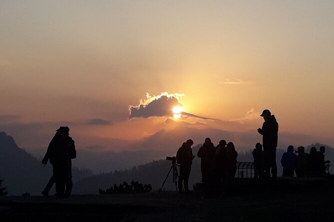 Poon hill Trek 3 days - Mountain villages, forests, and local support