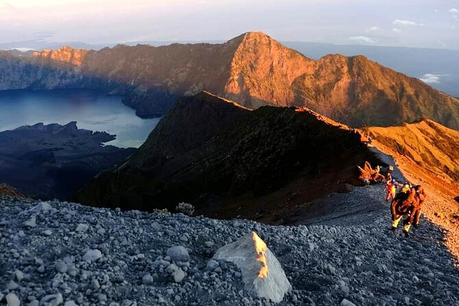 Popular Rinjani Trekking Tour Service To Summit For 2 Days Via Sembalun Trail - Day one: Sembalun to the crater rim