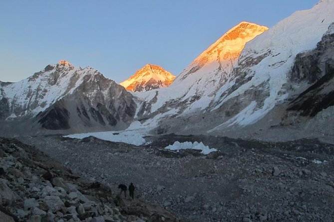 Private 12 - Day Everest Base Camp Trekking - Kathmandu to Phakding: a fast flight and a gentle start